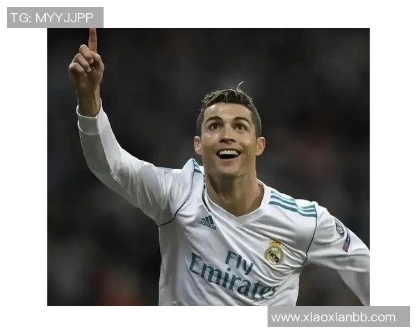 球迷疯狂行为引热议欧冠赛场上演C罗球衣抢夺奇观